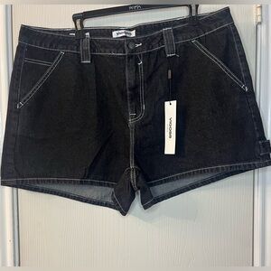 🛍️NWT Vigoss Women's 18W Black Denim Shorts